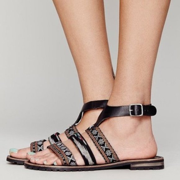 FREE PEOPLE Aztec ETHNIC TAPESTRY WOMEN SANDALS - Picture 2 of 8